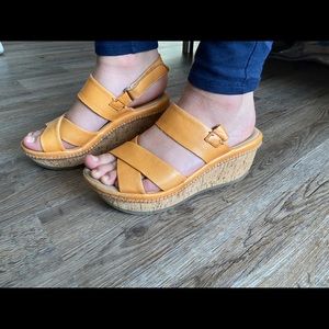 Bussola wedge sandals